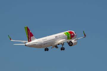 El Ejército del Aire pone a prueba sus capacidades en el cielo de Telde/Antonio Rico.